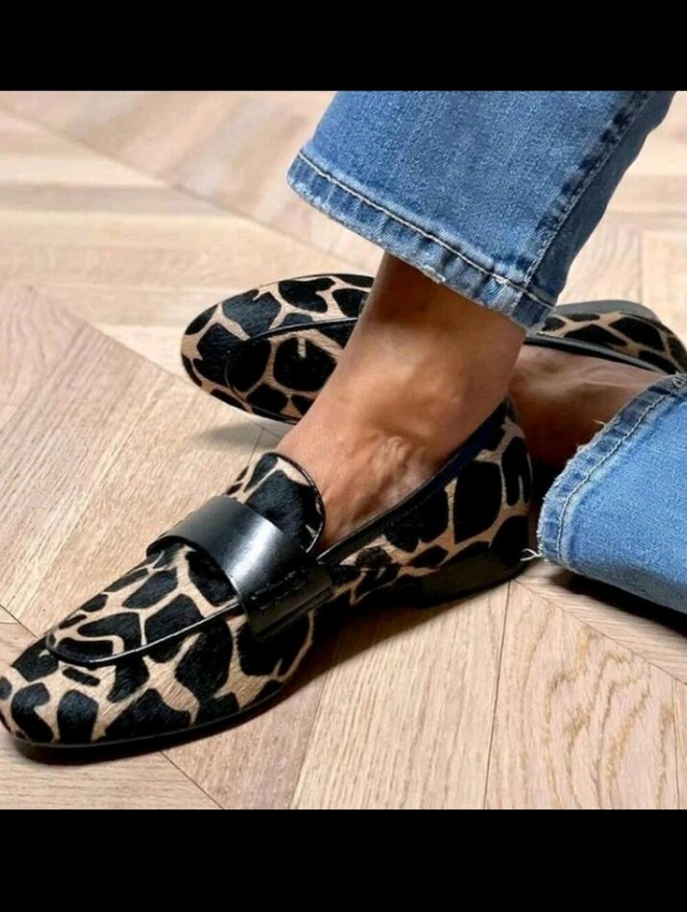 Casual Flat Loafers With Metal Buckle And Round Toe